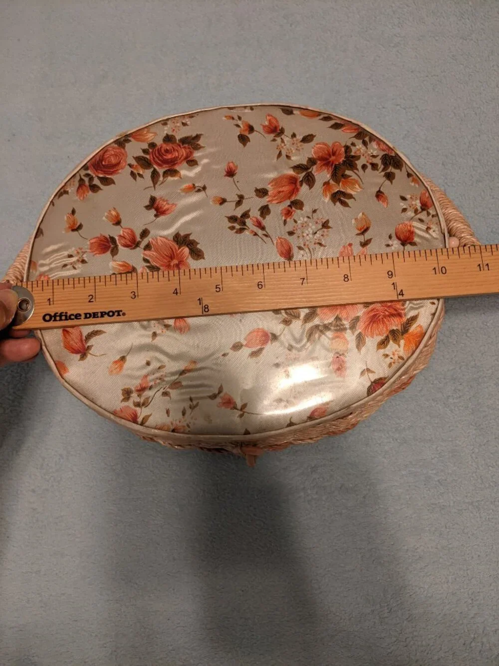 Vtg 60’s Woven Wicker Sewing Basket Japan Pink Floral Tapestry Top Cottagecore